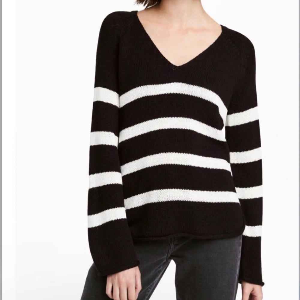 H&M Long Sleeve V-neck Raglan Sleeve Black & White Stripe Oversized Fit Sweater